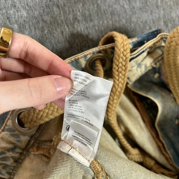 We The Free Moxie Low Slung Pull On Barrel Jeans Acid Wash 30L Fits 36x28 Y2K - Picture 4 of 8